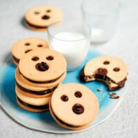Afternoon Tea Week – Sandwich-style Chocolate Biscuits biscuits_choco_bn